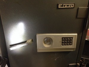 金庫の鍵開け　鍵修理　姫路市で鍵の事なら　姫路カギテック